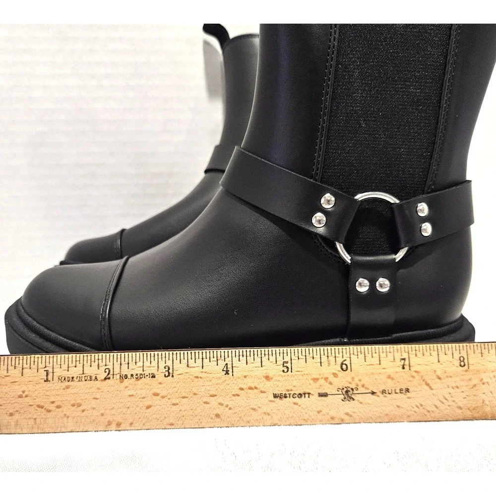 Art Class Kid's Size 2 Black Boots w/Silver Buckle Inside Zip Stretch Panel